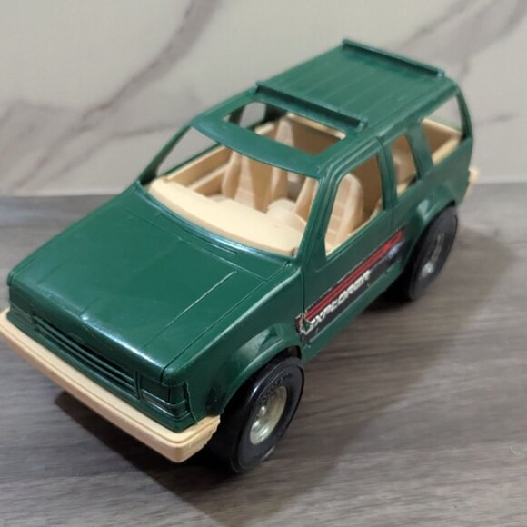 Vintage TootsieToy Green Plastic Ford Explorer Toy Car Model 4x4 SUV 10" - Picture 2 of 8